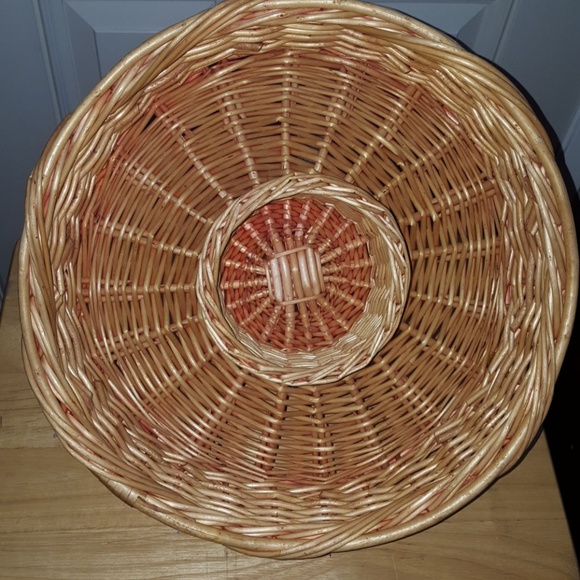 None Other - Chips & dip tray